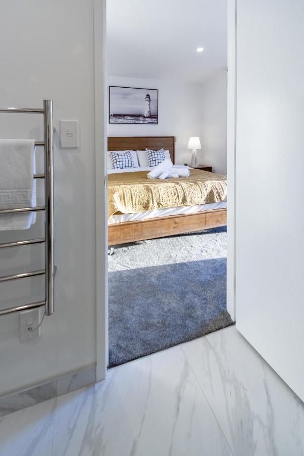 Modern 3 Bed Overlooking Hagley Park Christchurch Exterior foto